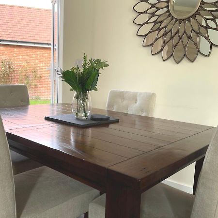 Ashford Holiday Home Sleeps 6 Free Parking Wifi Willesborough Buitenkant foto