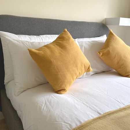 Ashford Holiday Home Sleeps 6 Free Parking Wifi Willesborough Buitenkant foto