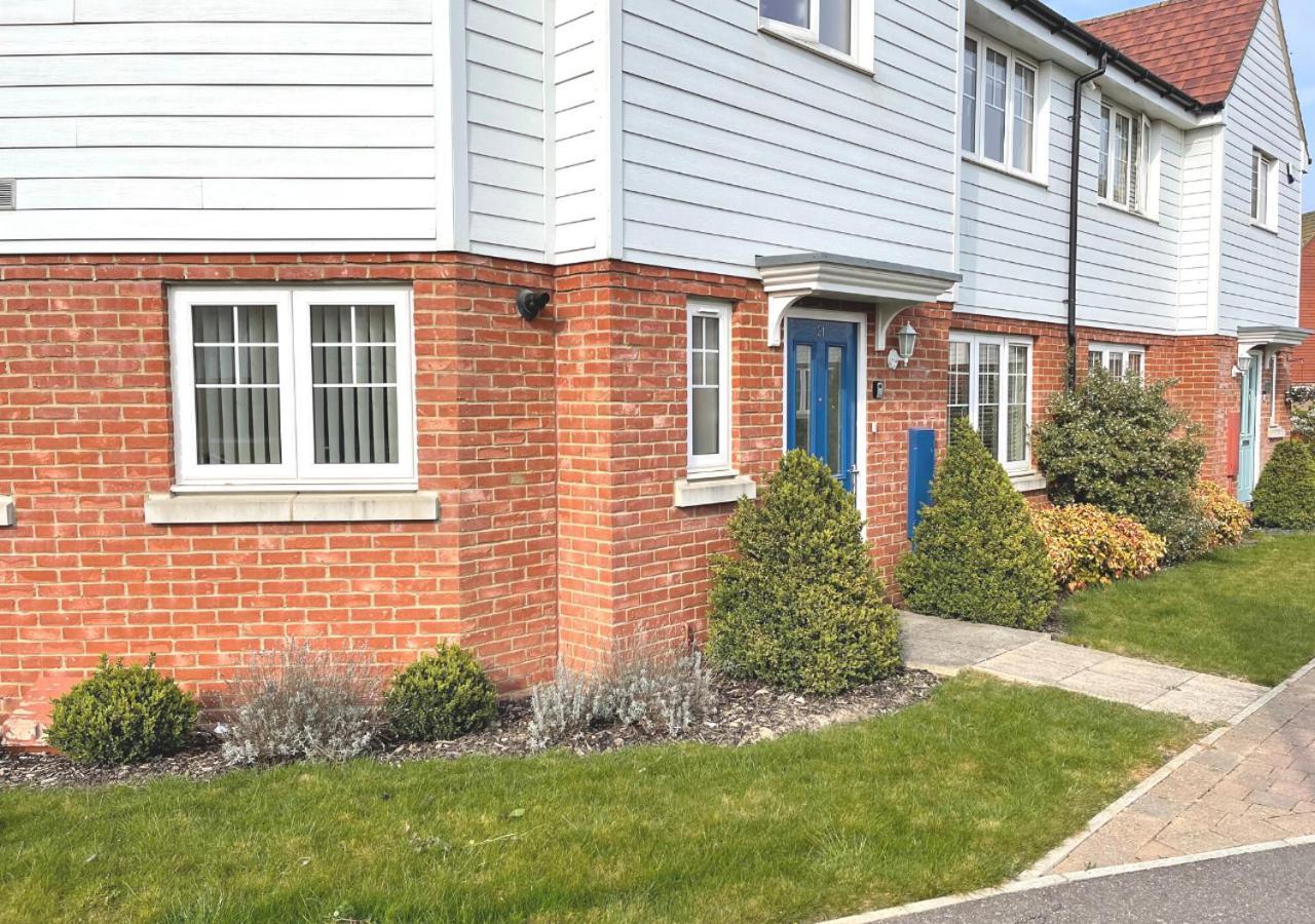 Ashford Holiday Home Sleeps 6 Free Parking Wifi Willesborough Buitenkant foto