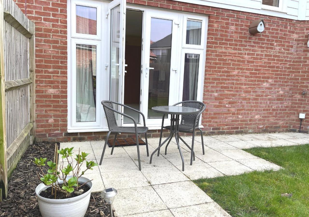 Ashford Holiday Home Sleeps 6 Free Parking Wifi Willesborough Buitenkant foto