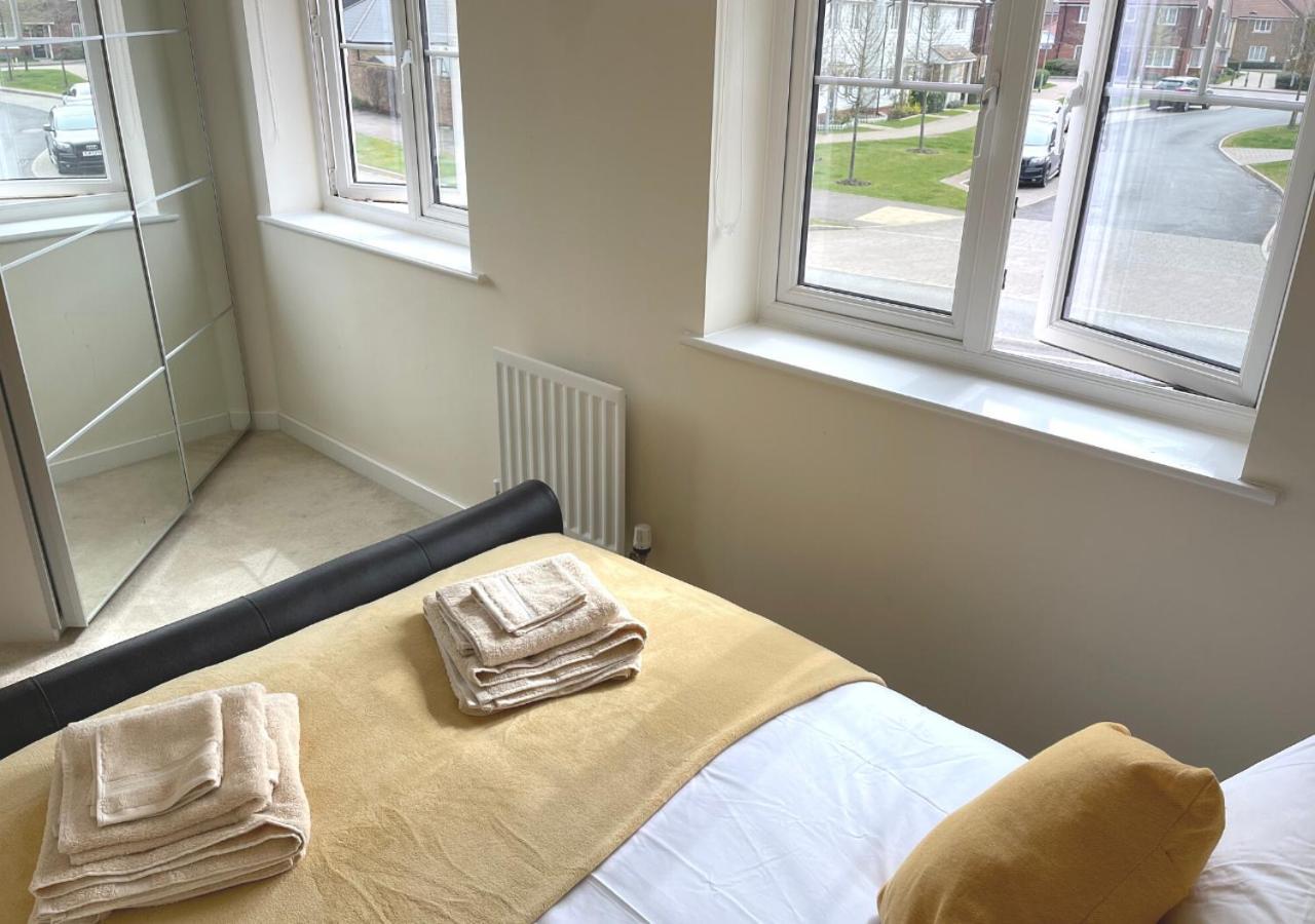 Ashford Holiday Home Sleeps 6 Free Parking Wifi Willesborough Buitenkant foto