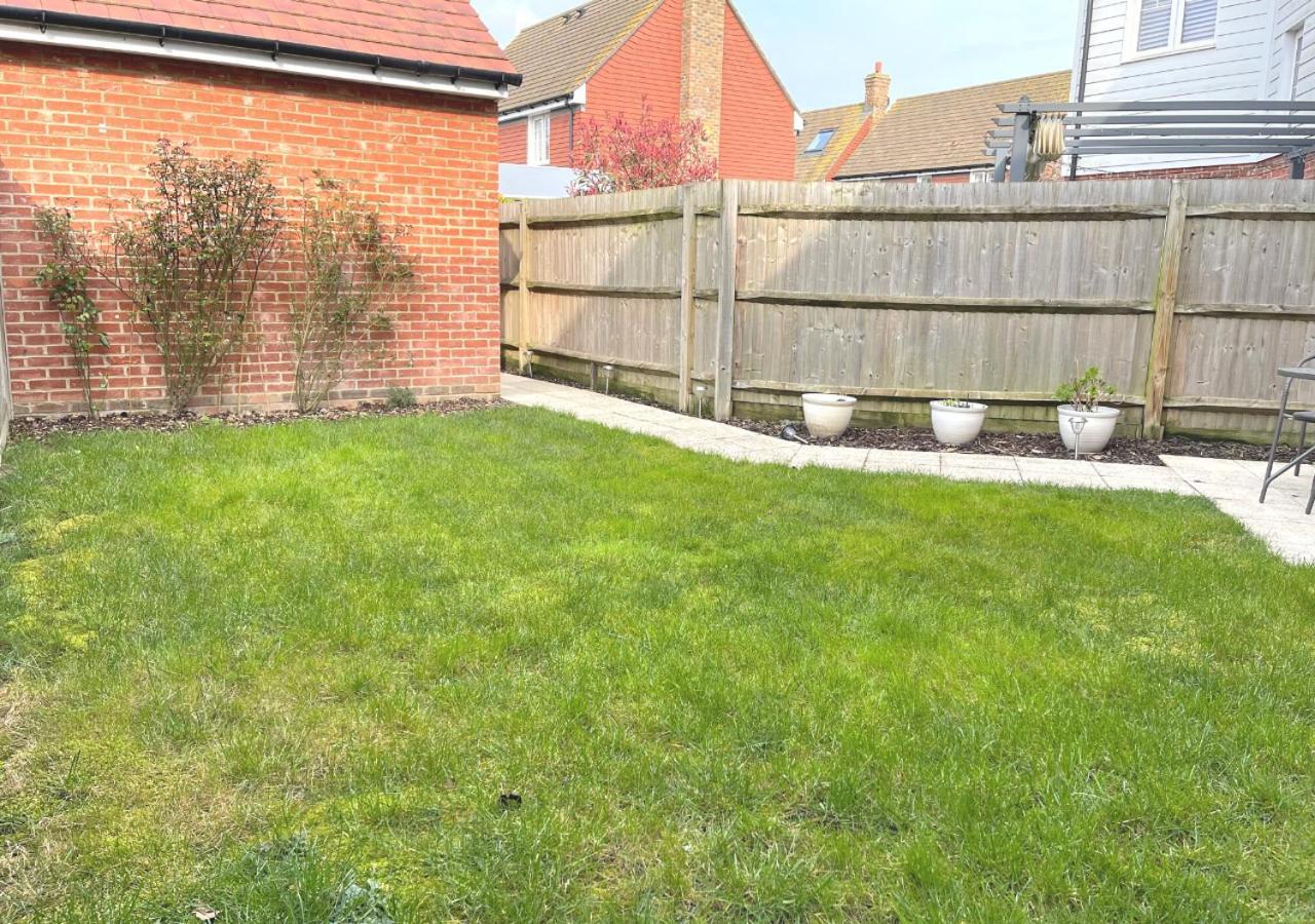 Ashford Holiday Home Sleeps 6 Free Parking Wifi Willesborough Buitenkant foto