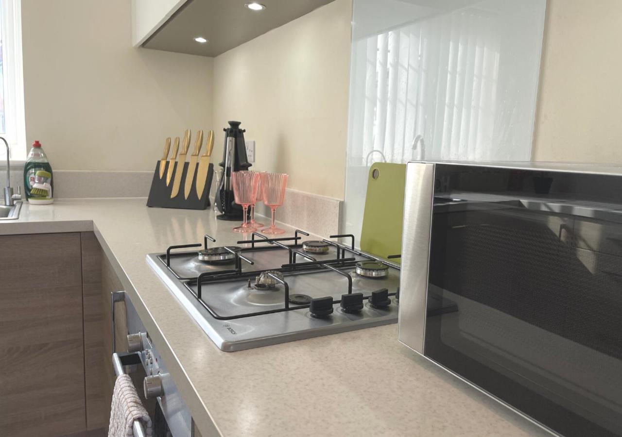 Ashford Holiday Home Sleeps 6 Free Parking Wifi Willesborough Buitenkant foto