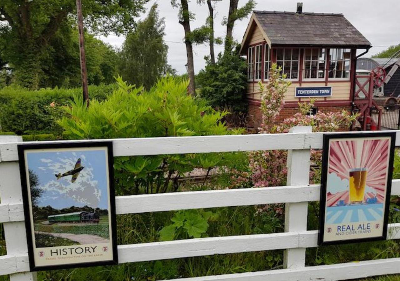 Ashford Holiday Home Sleeps 6 Free Parking Wifi Willesborough Buitenkant foto