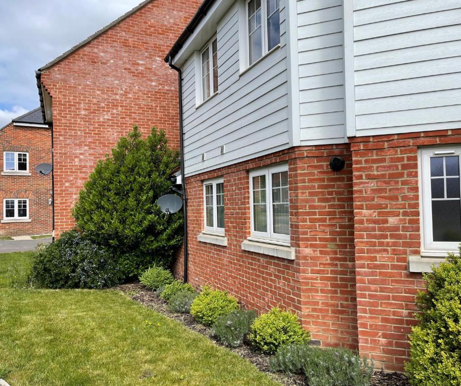 Ashford Holiday Home Sleeps 6 Free Parking Wifi Willesborough Buitenkant foto